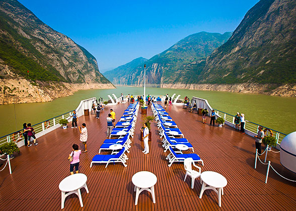 15 Days Beijing - Xi'an - Guilin - Yangshuo - Guilin - Chengdu - Chongqing - Yangtze River Cruise - Yichang - Shanghai
