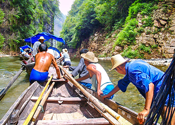 14 Days Beijing - Xi'an - Chengdu - Chongqing - Yangtze River Cruise - Yichang - Shanghai